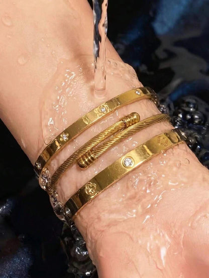Minimalist Floral Stainless Steel Gold Bracelet Set