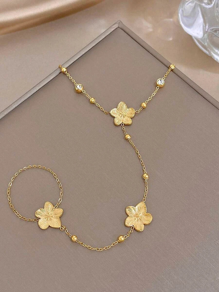 Four Leaf Clover Zirconia Finger Bracelet