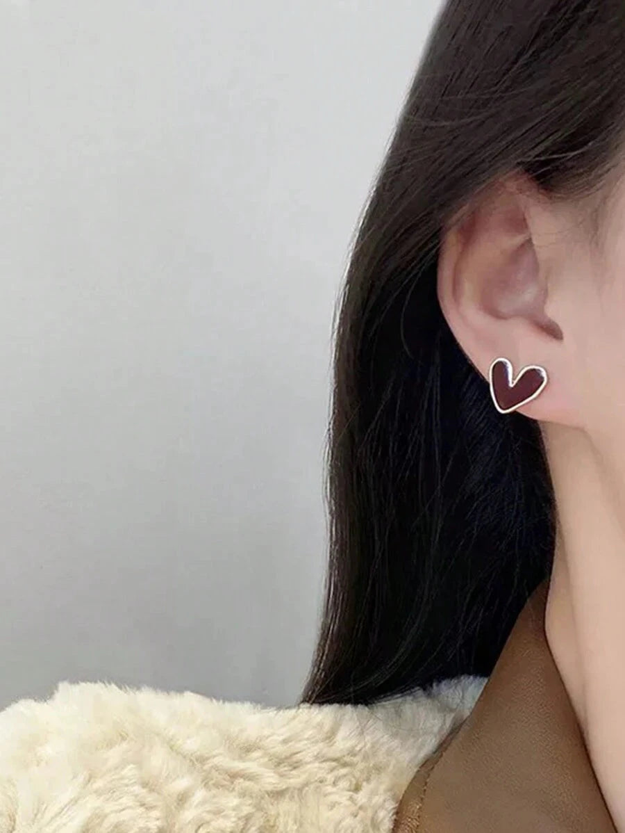 Vintage Oil-Drip Heart Stud Earrings