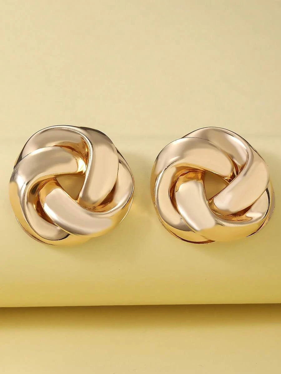 Geometric Old Money Gold Earring Studs