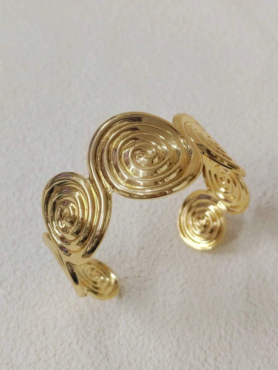 Gold Flower Bangle