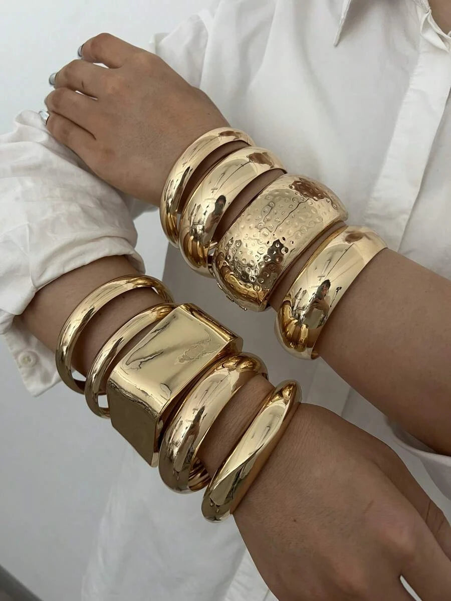 Faux Pearl Decor Bangle