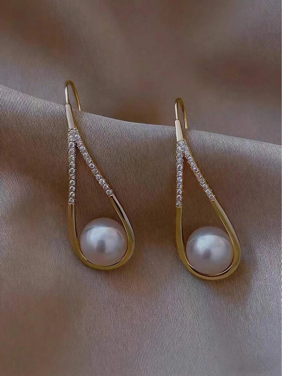Elegant Teardrop Faux Pearl Drop Earrings