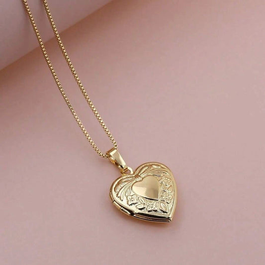 Vintage Lace Heart Photo Pendant Necklace