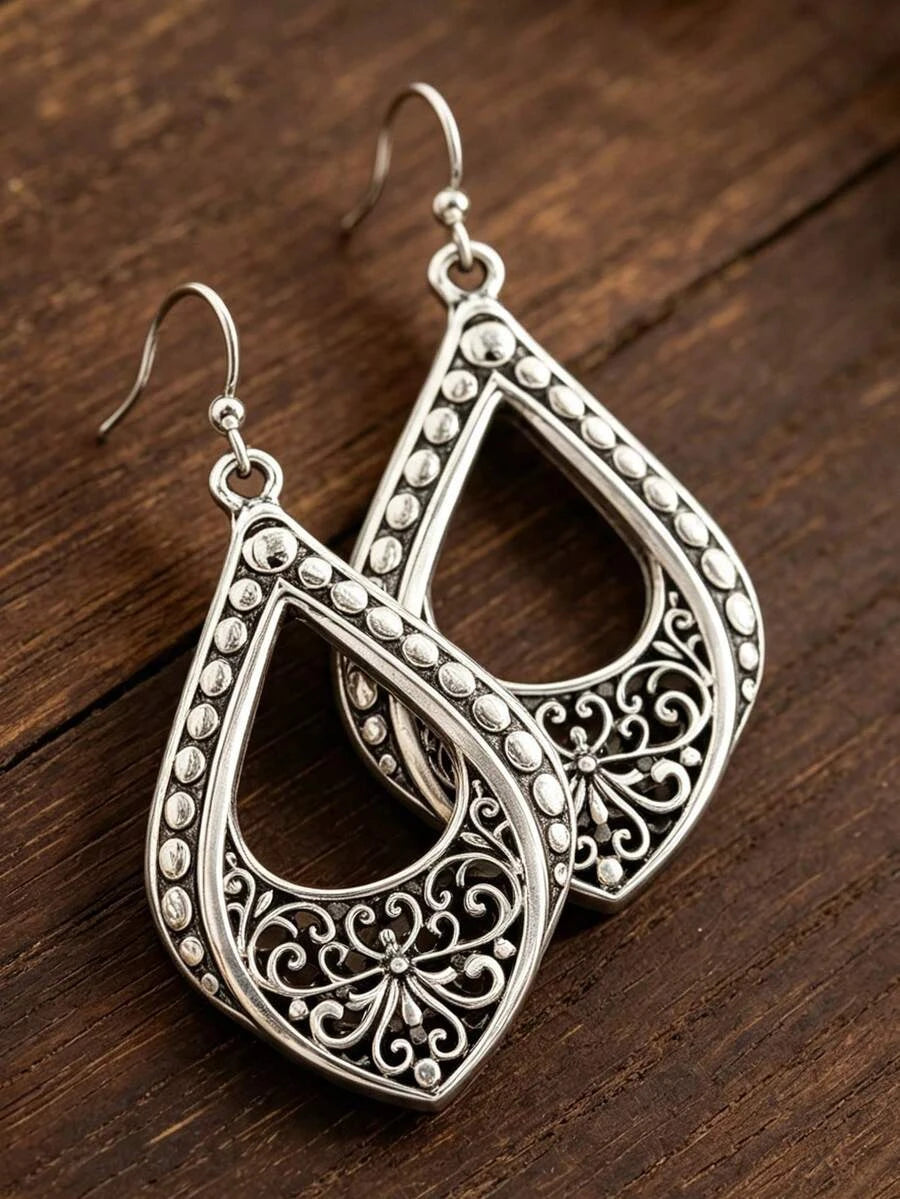 Minimalist Bohemian Carved Hollow Earrings