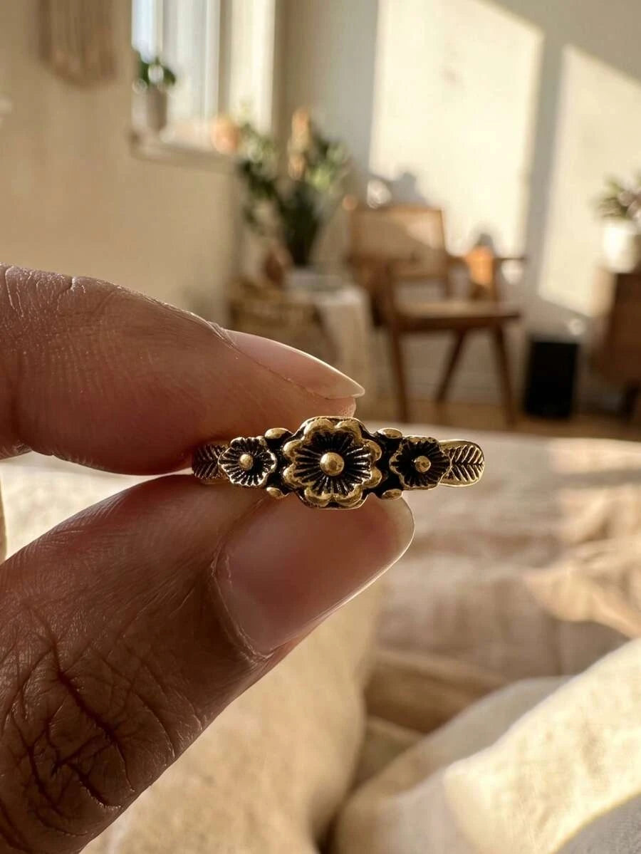 Vintage Boho Flower Leaf Ring