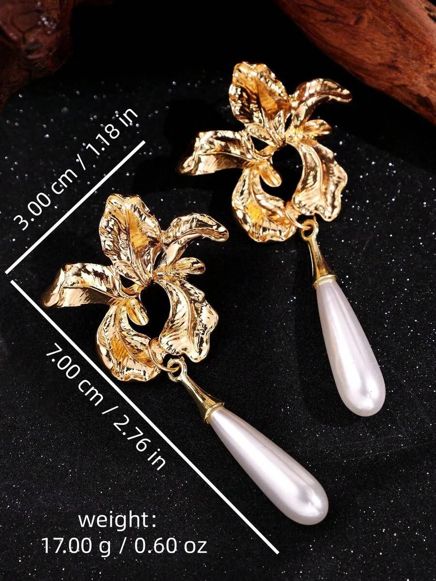 Vintage Floral Pearl Bridal Earrings
