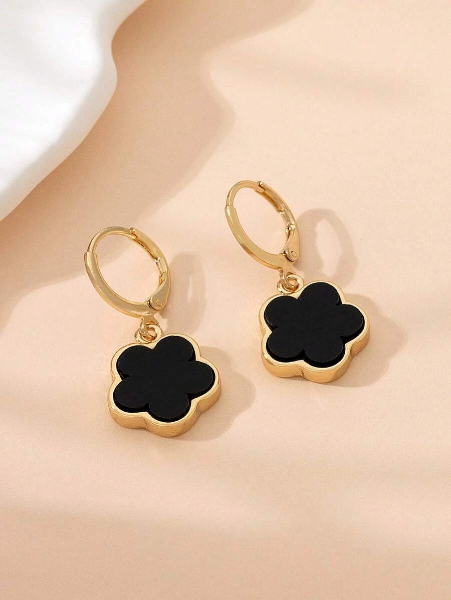 Metal Lucky Clover Pendant Earrings