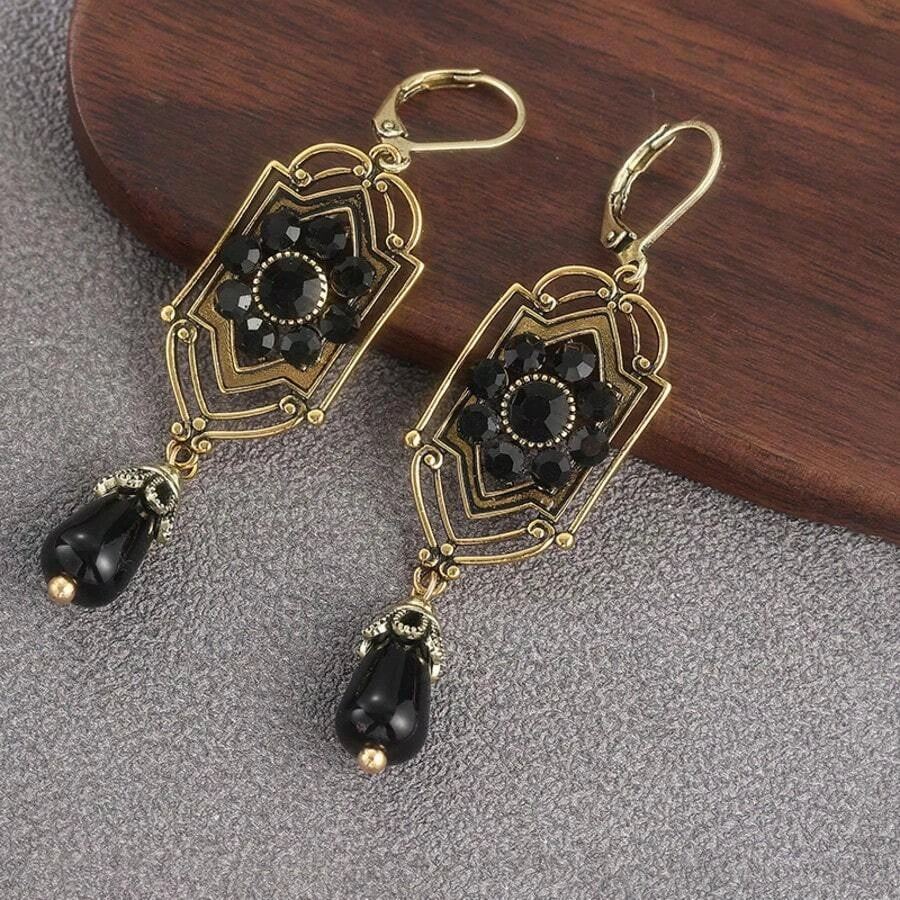 Vintage Teardrop Zirconia Earrings