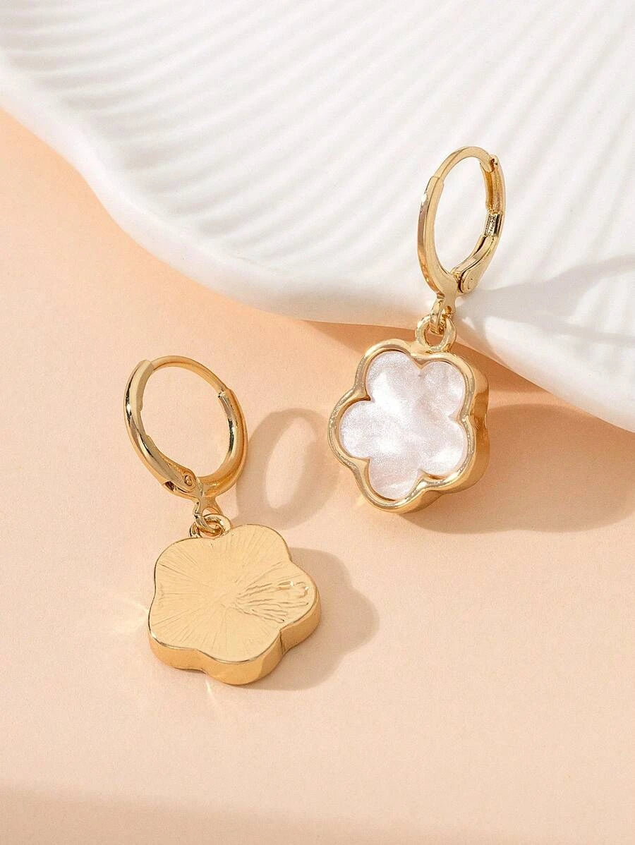 Metal Lucky Clover Pendant Earrings