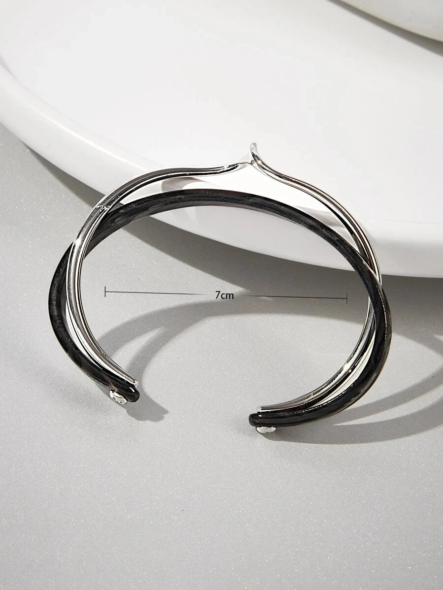 Andkiss Structured Layered Cuff Bangle