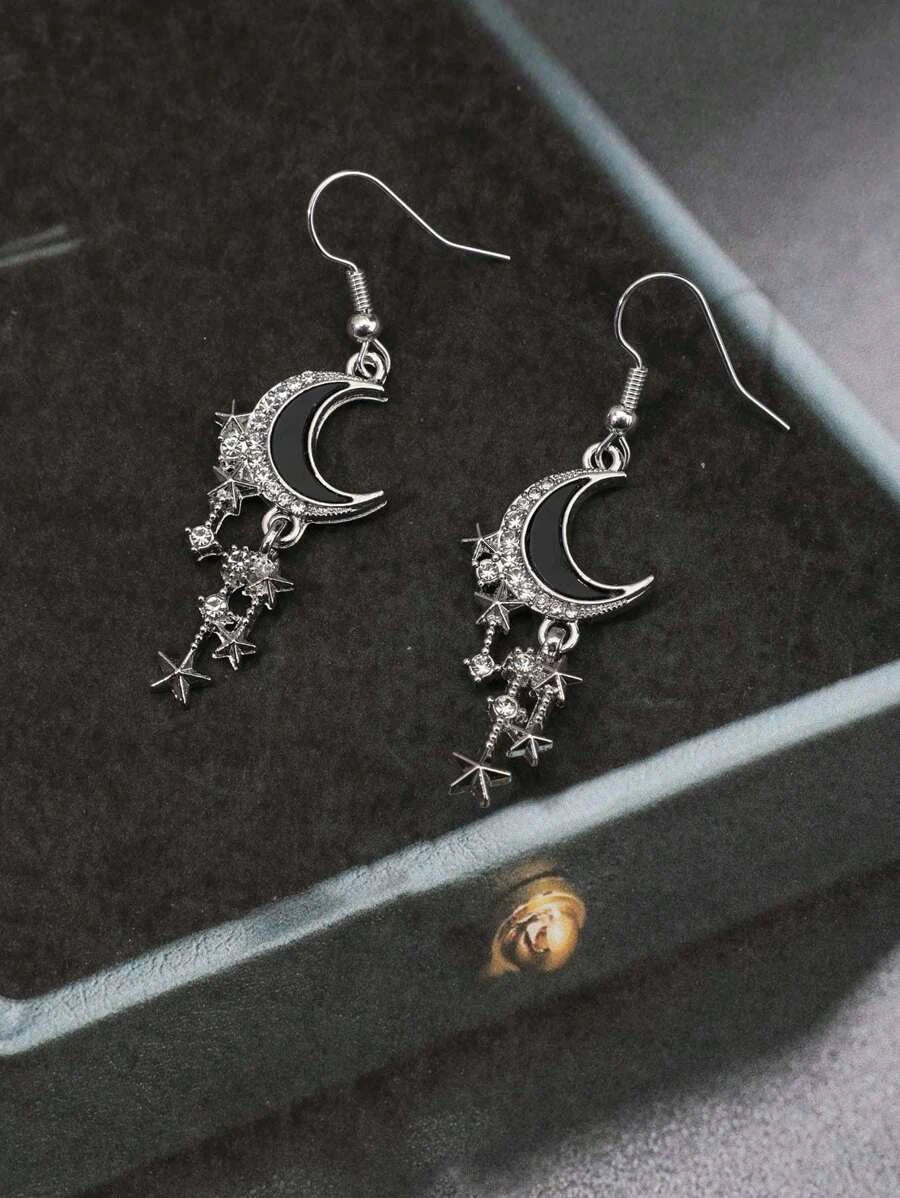 Retro Gothic Crescent Moon Drop Earrings