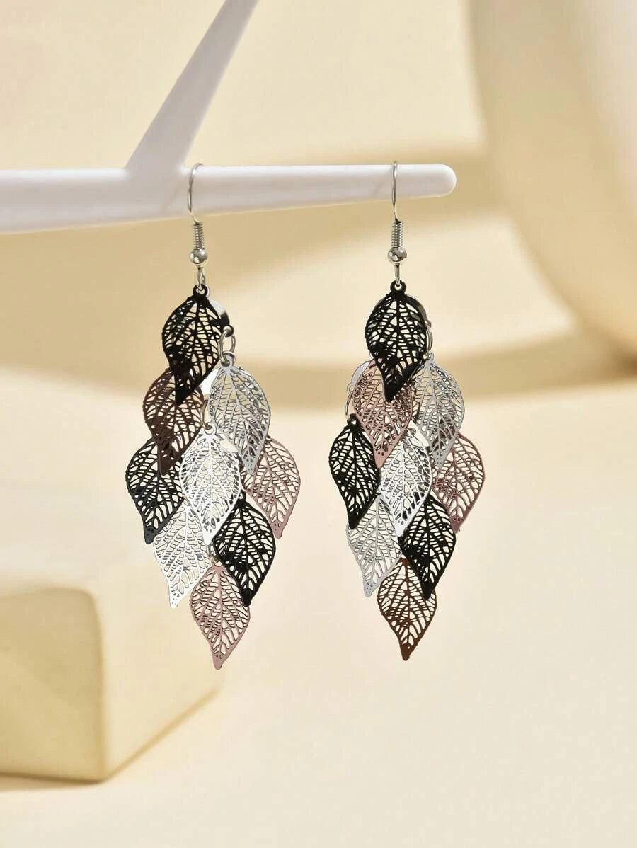 Retro Leaf Tassel Earrings
