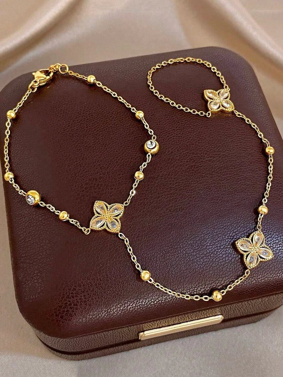 Four Leaf Clover Zirconia Finger Bracelet