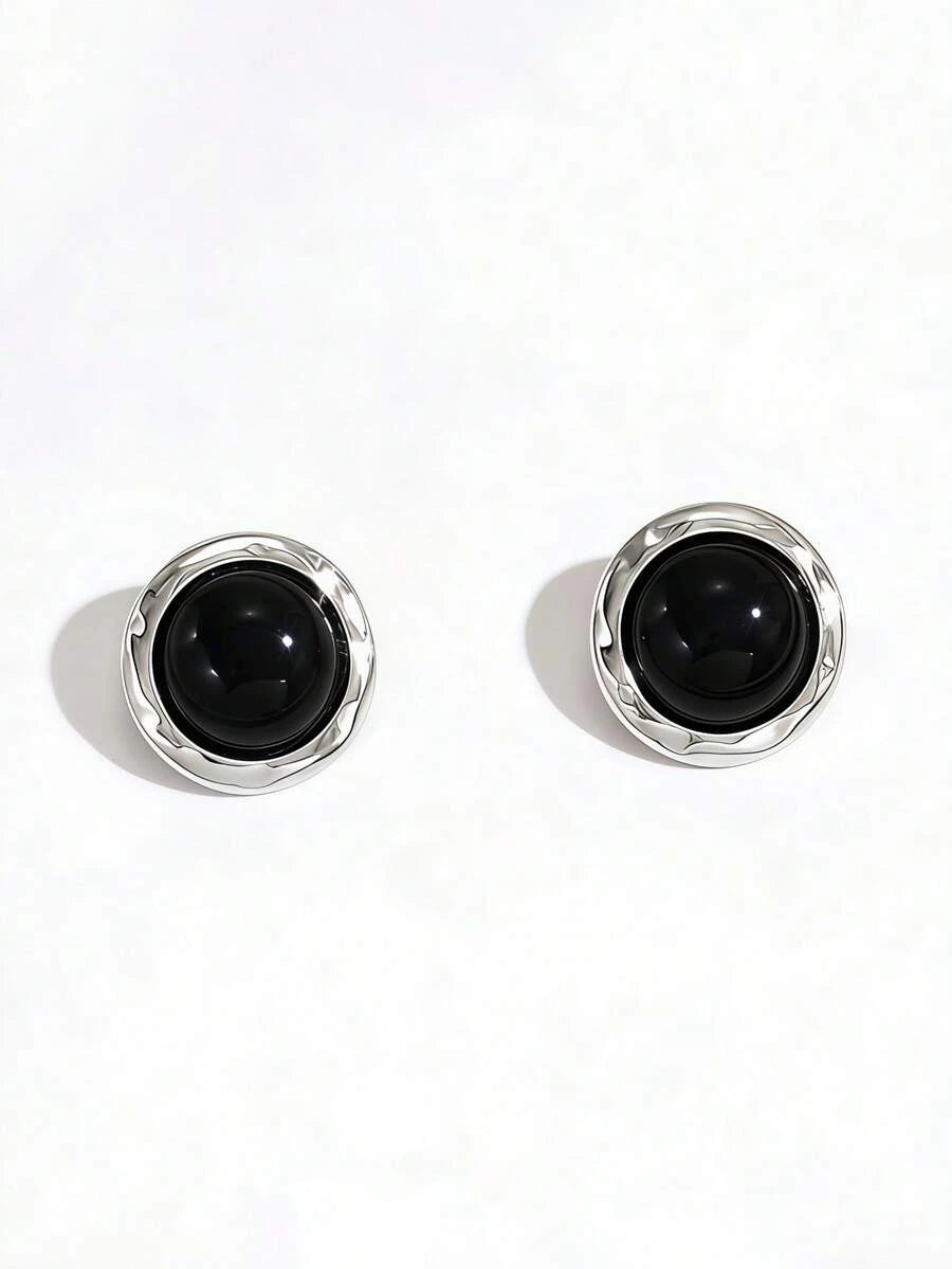 Retro Gold-Plated Black Round Earrings