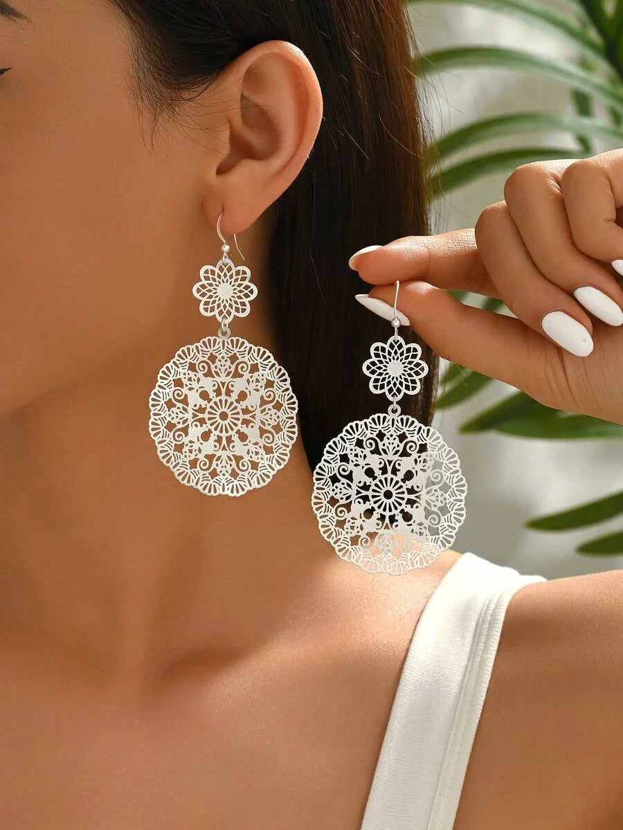Vintage Floral Hollow Hoop Earrings