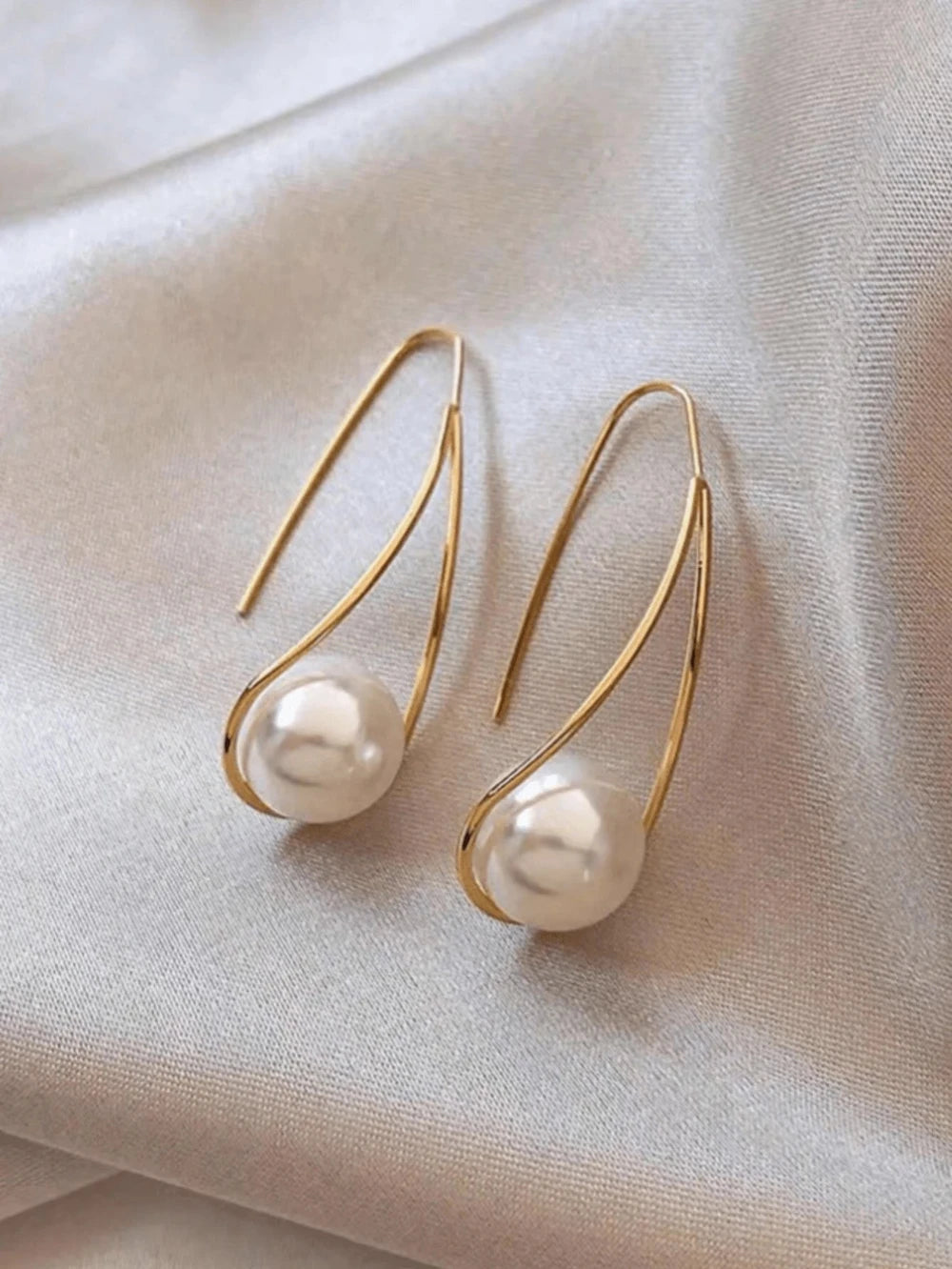 Elegant Teardrop Faux Pearl Drop Earrings