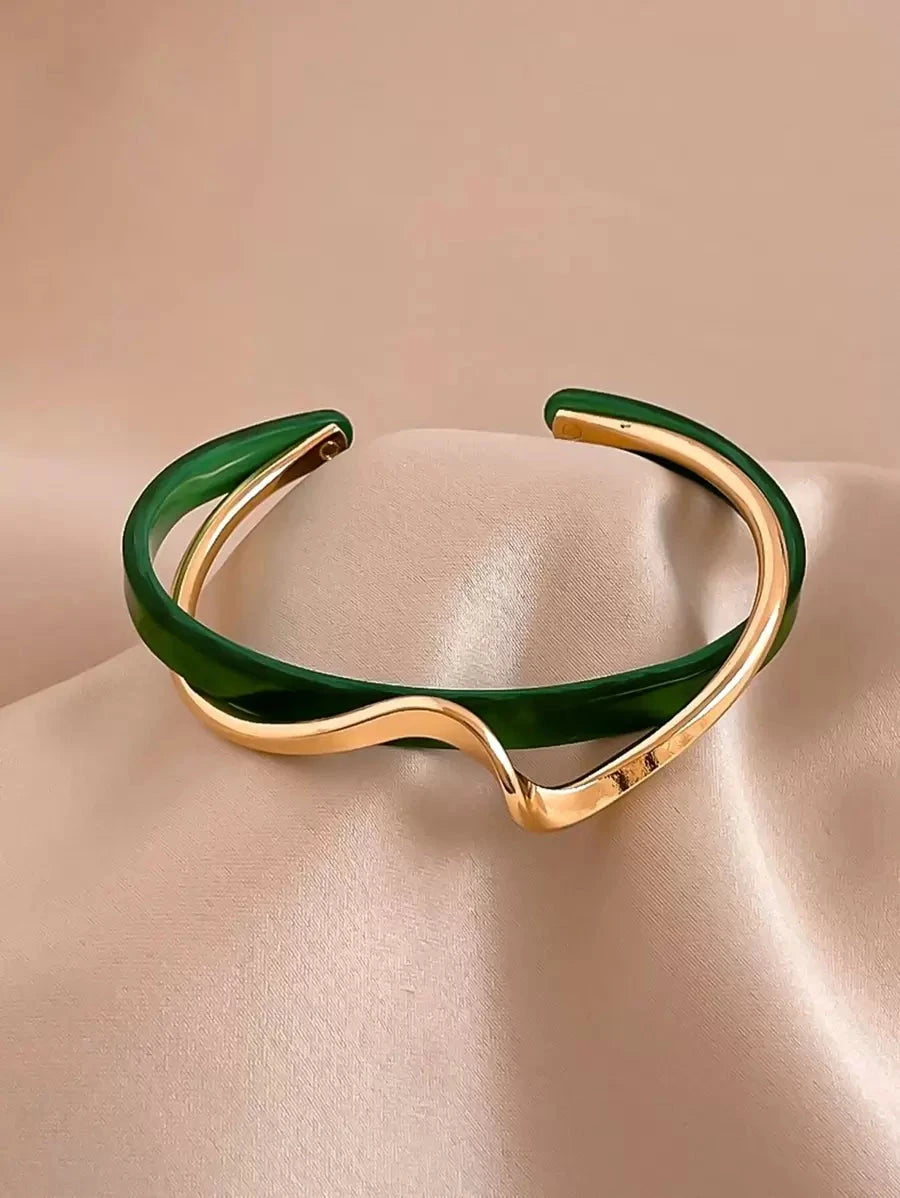 Andkiss Structured Layered Cuff Bangle