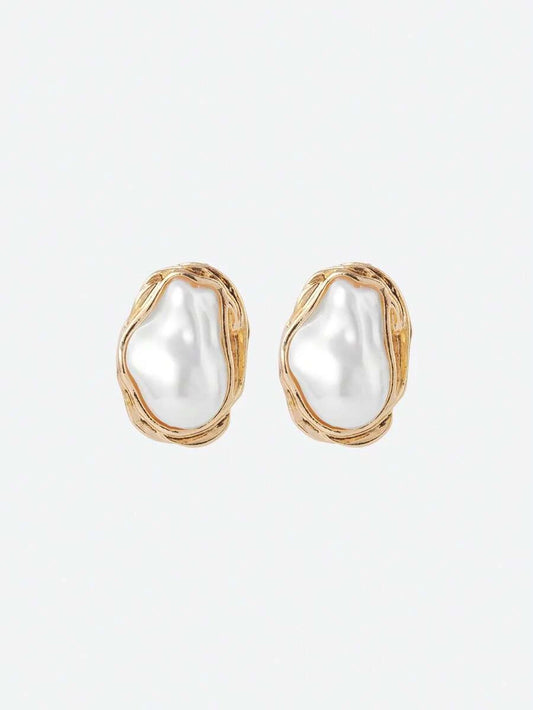 Vintage Elegant Pearl Stud Earrings
