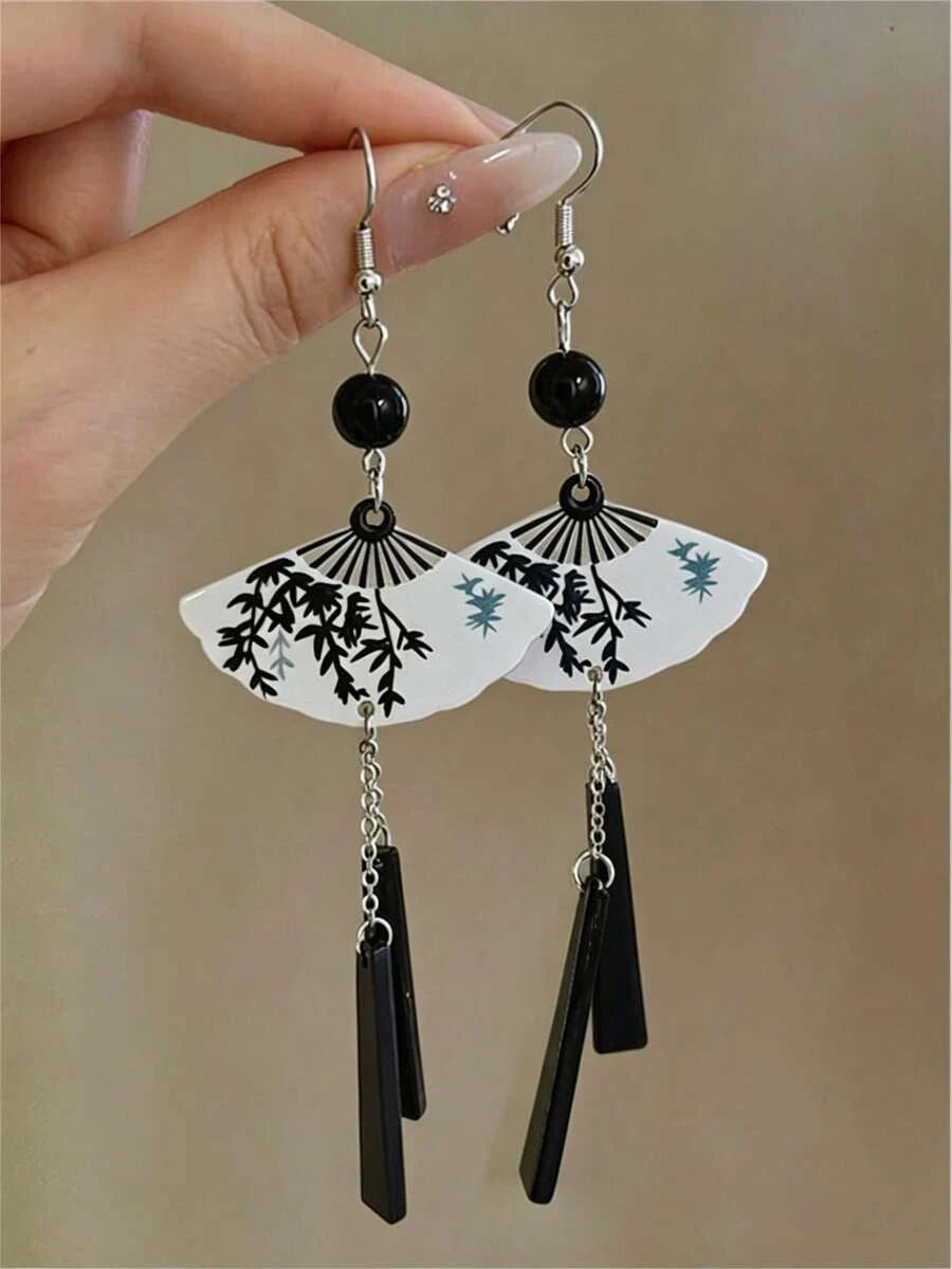 Chinese Silver Fan-Shaped Pearl Earrings