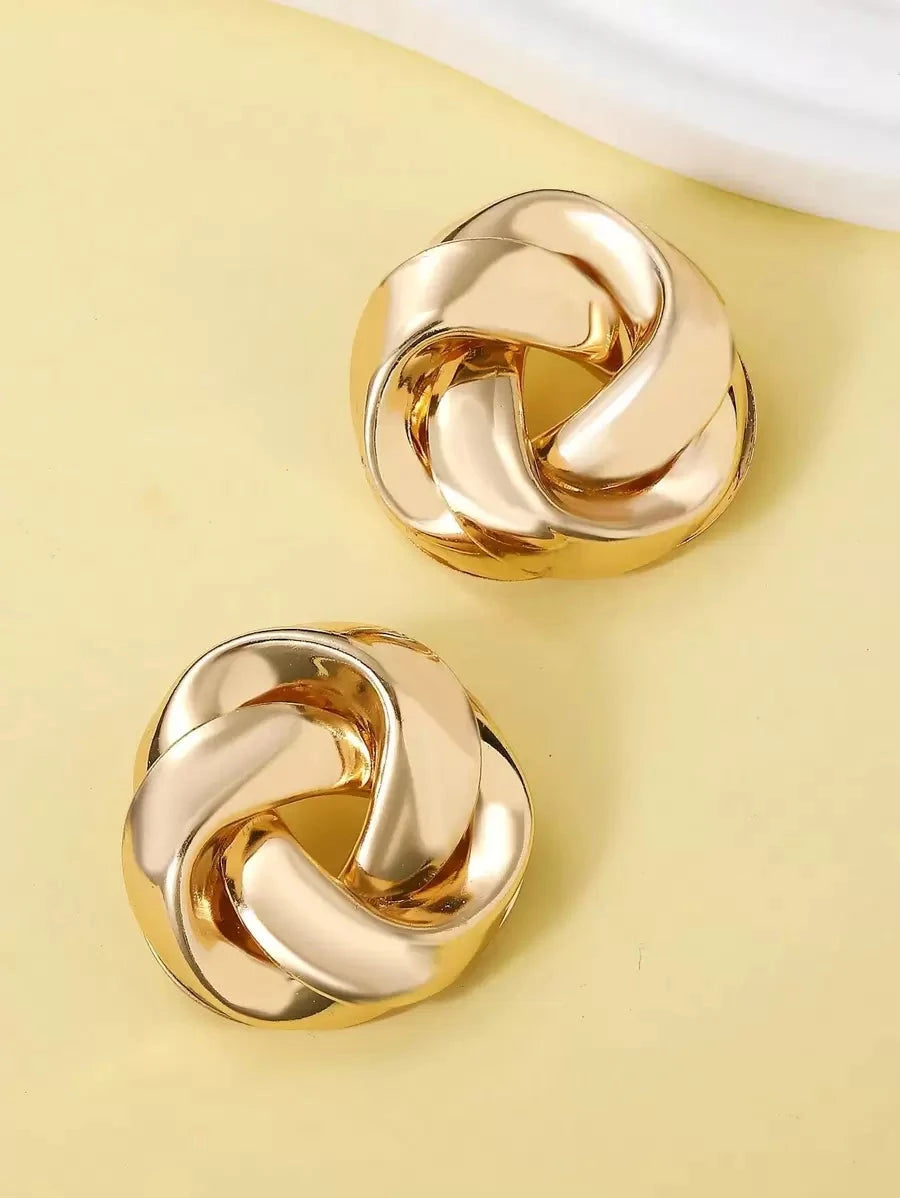 Geometric Old Money Gold Earring Studs