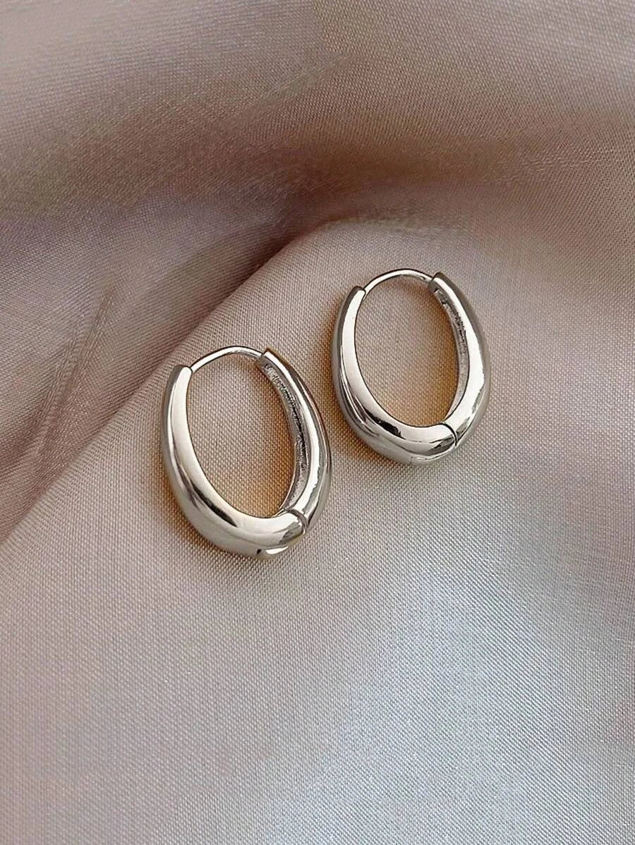 Old Money Teardrop Hoop Earrings